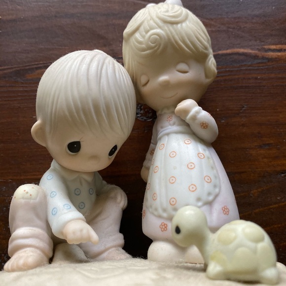 Precious Moments - THOU ART MINE - Picture 1 of 5